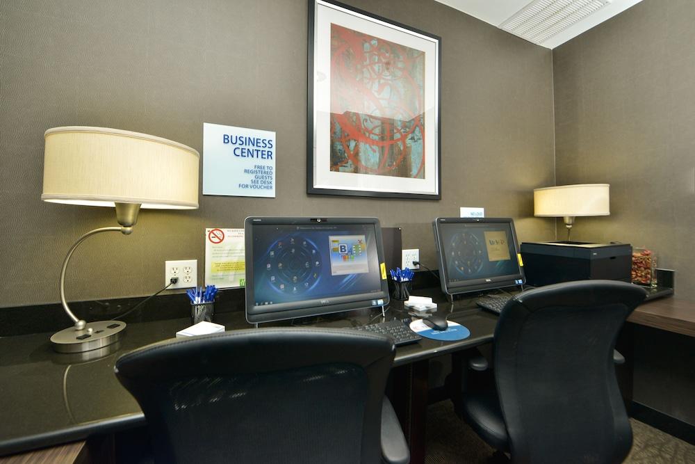 ניו יורק Holiday Inn Express Kennedy Airport, An Ihg Hotel מראה חיצוני תמונה