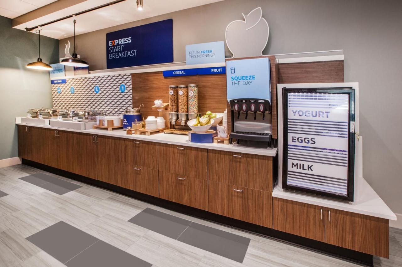 ניו יורק Holiday Inn Express Kennedy Airport, An Ihg Hotel מראה חיצוני תמונה